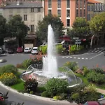 Du Commerce 2* مييو