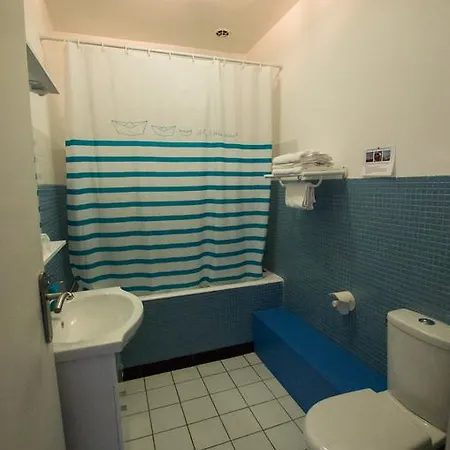 Du Commerce Отель