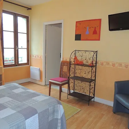 Отель Du Commerce Мийо