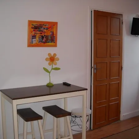 Отель Du Commerce Мийо