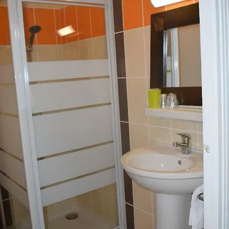 Hotel Du Commerce 2*