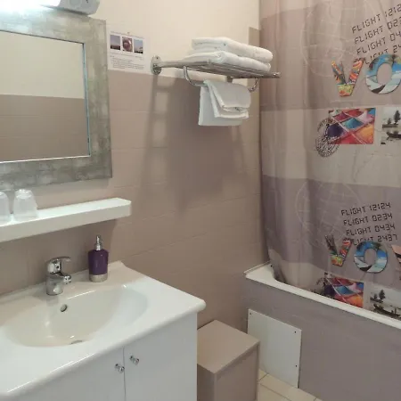 Отель Du Commerce 2*