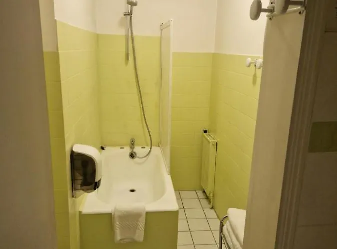 Hotel Du Commerce 2*