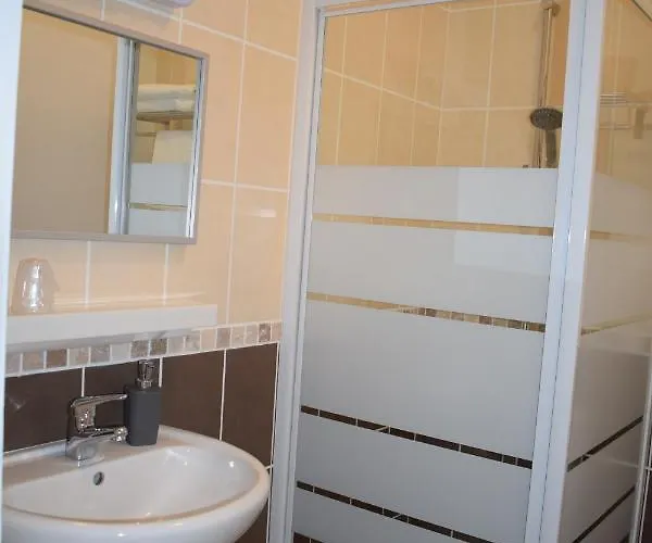 杜肯梅里策酒店 酒店